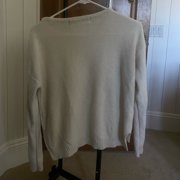 White/ Cream Zara Knit Sweater Size Medium! Super soft and a perfect basic! - Picture 2 of 3